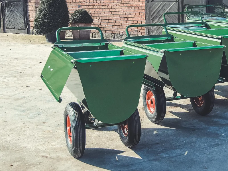 Bild für Kategorie: Schubkarren & Futterwagen